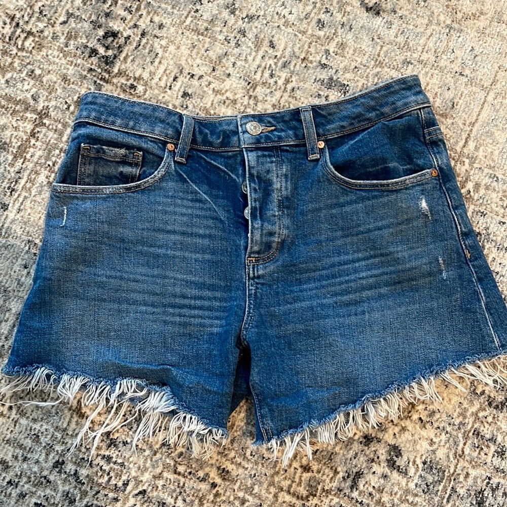 Paige Denim Noella Short 26